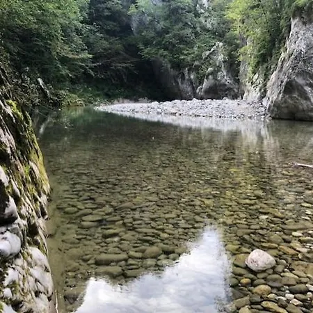 아파트 Family - Soca And Nadiza